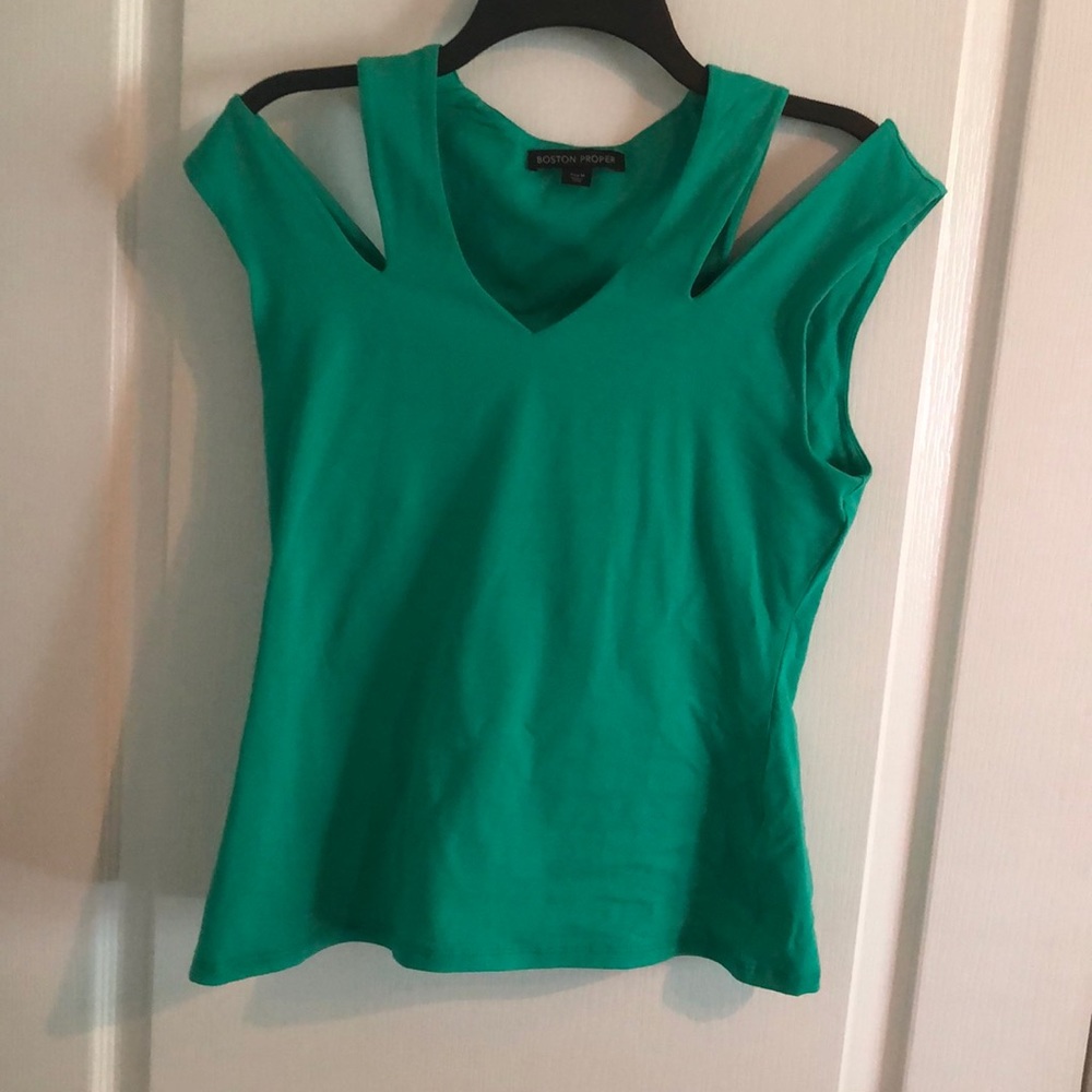 Stretch cold shoulder fits perfect never worn